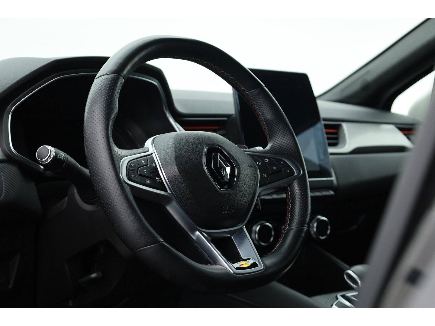 Renault Captur 1.3 mild hybrid 160 R.S. Line | Rijklaar! | Adapt. Cruise | 360cam | Apple Carplay | Navi | Keyless | Park Assist | Dodehoekdet.