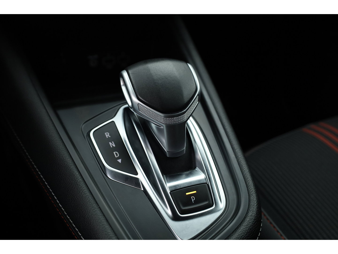 Renault Captur 1.3 mild hybrid 160 R.S. Line | Rijklaar! | Adapt. Cruise | 360cam | Apple Carplay | Navi | Keyless | Park Assist | Dodehoekdet.