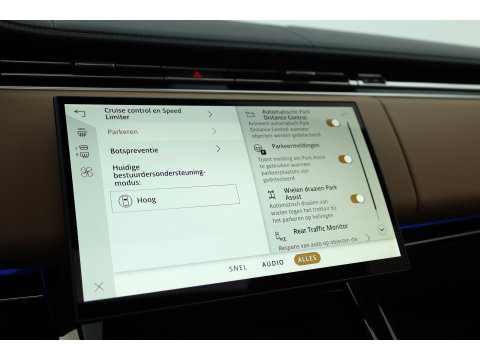 Land Rover Range Rover Sport P550e Autobiography PHEV | Achterasbesturing | Luchtvering | Black Pack | Massage + Ventilatie | Elek. Trekhaak | Comfort Pack| 23'' |