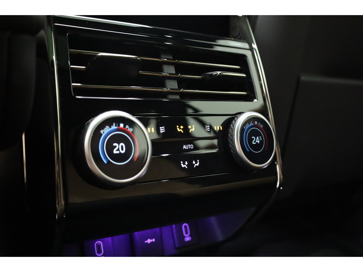 Land Rover Range Rover Sport P550e Autobiography PHEV | Achterasbesturing | Luchtvering | Black Pack | Massage + Ventilatie | Elek. Trekhaak | Comfort Pack| 23'' |