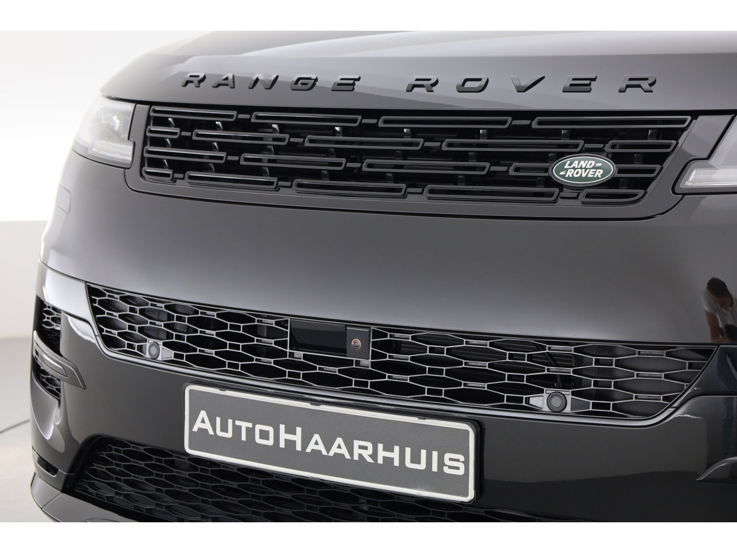 Land Rover Range Rover Sport P550e Autobiography PHEV | Achterasbesturing | Luchtvering | Black Pack | Massage + Ventilatie | Elek. Trekhaak | Comfort Pack| 23'' |