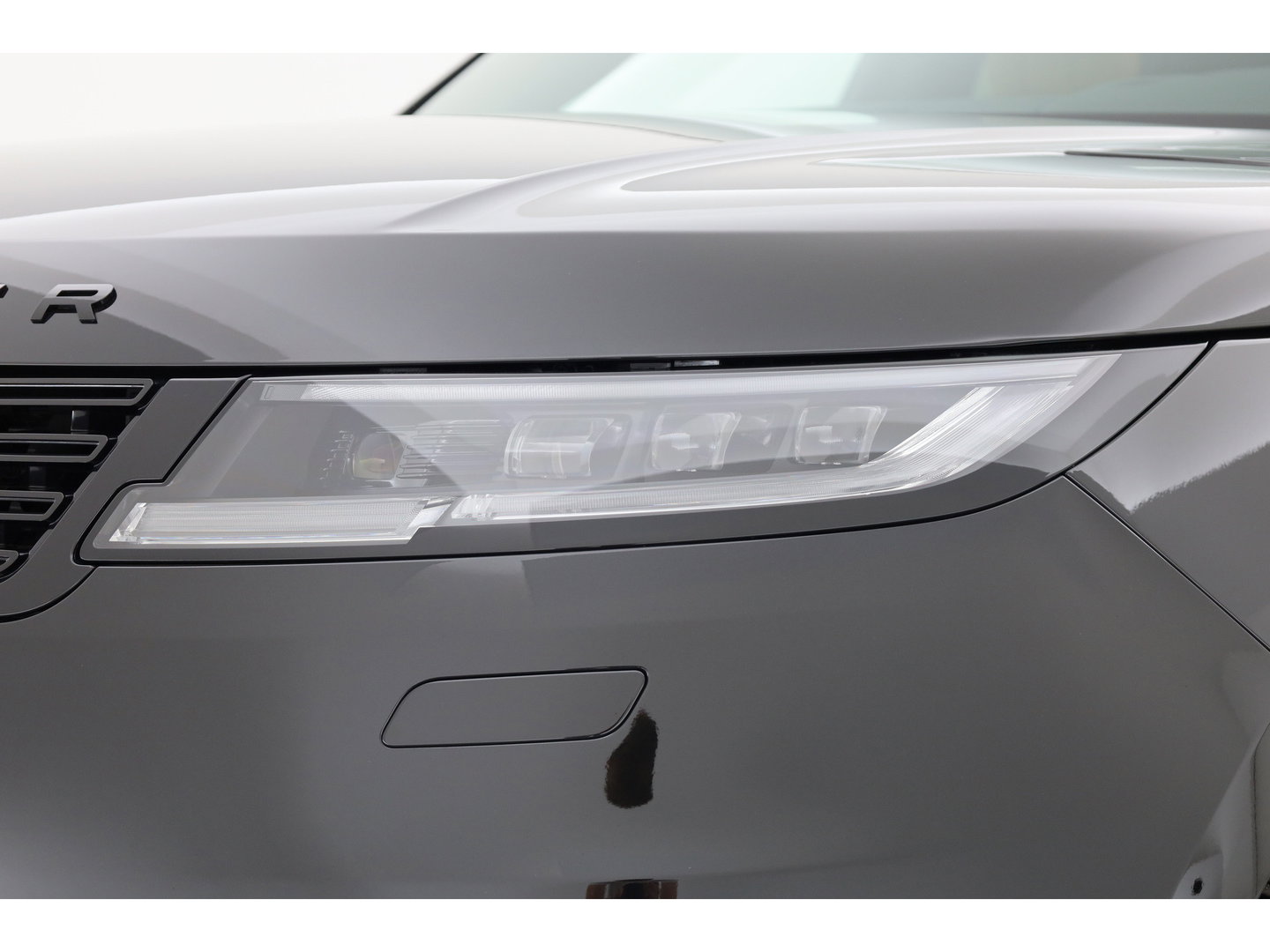 Land Rover Range Rover Sport P550e Autobiography PHEV | Achterasbesturing | Luchtvering | Black Pack | Massage + Ventilatie | Elek. Trekhaak | Comfort Pack| 23'' |