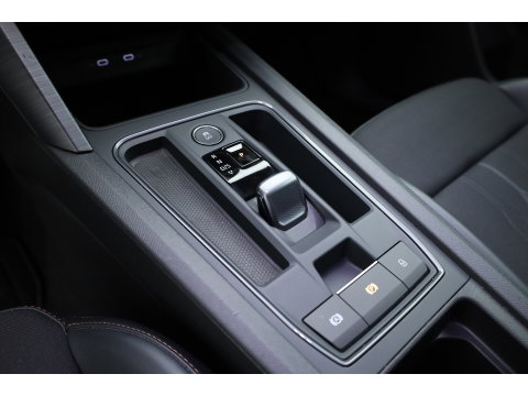 CUPRA Formentor 1.4 e-Hybrid VZ Performance | Rijklaar! | Adapt. Cruise | Camera + PDC | Stoel- Stuurverw. | All Season | 19'' | Navi