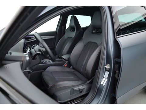 CUPRA Formentor 1.4 e-Hybrid VZ Performance | Rijklaar! | Adapt. Cruise | Camera + PDC | Stoel- Stuurverw. | All Season | 19'' | Navi