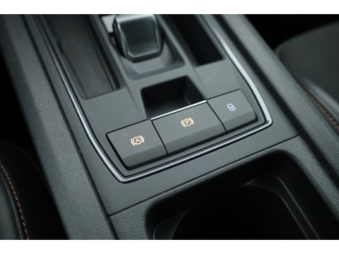 CUPRA Formentor 1.4 e-Hybrid VZ Performance | Rijklaar! | Adapt. Cruise | Camera + PDC | Stoel- Stuurverw. | All Season | 19'' | Navi