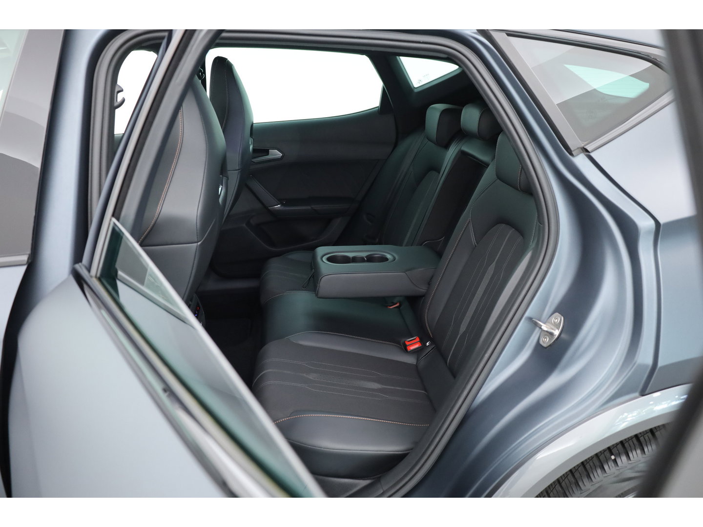 CUPRA Formentor 1.4 e-Hybrid VZ Performance | Rijklaar! | Adapt. Cruise | Camera + PDC | Stoel- Stuurverw. | All Season | 19'' | Navi