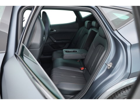 CUPRA Formentor 1.4 e-Hybrid VZ Performance | Rijklaar! | Adapt. Cruise | Camera + PDC | Stoel- Stuurverw. | All Season | 19'' | Navi