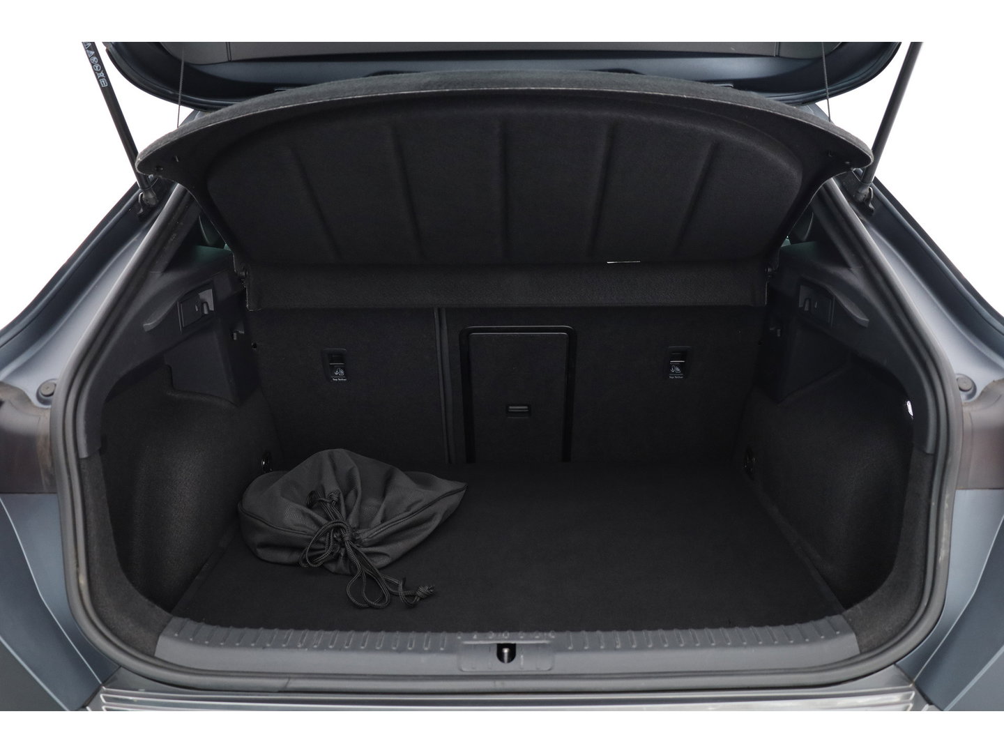 CUPRA Formentor 1.4 e-Hybrid VZ Performance | Rijklaar! | Adapt. Cruise | Camera + PDC | Stoel- Stuurverw. | All Season | 19'' | Navi