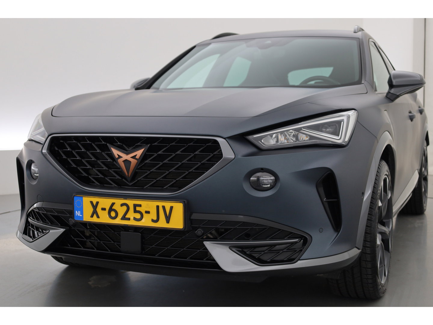 CUPRA Formentor 1.4 e-Hybrid VZ Performance | Rijklaar! | Adapt. Cruise | Camera + PDC | Stoel- Stuurverw. | All Season | 19'' | Navi