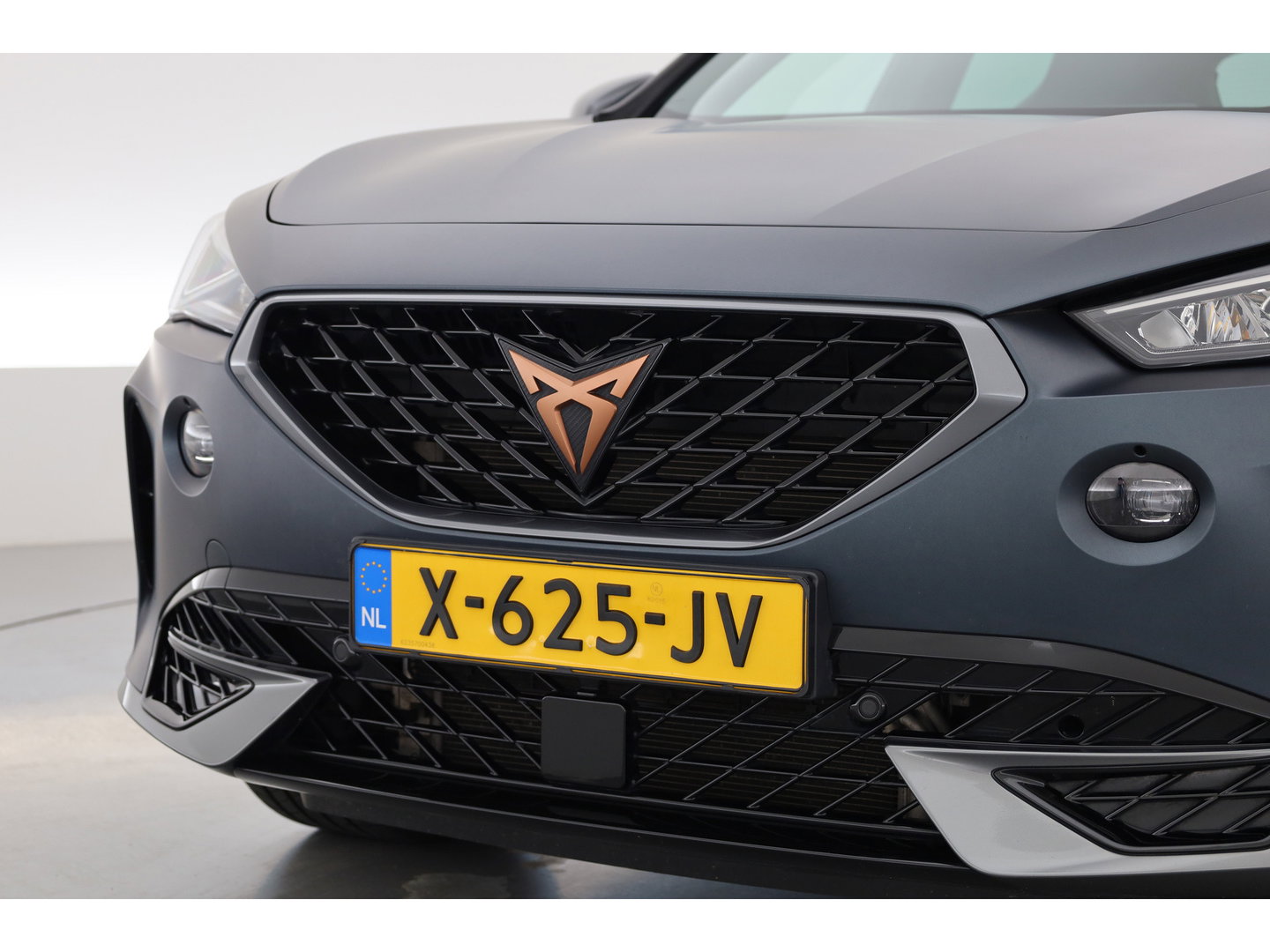 CUPRA Formentor 1.4 e-Hybrid VZ Performance | Rijklaar! | Adapt. Cruise | Camera + PDC | Stoel- Stuurverw. | All Season | 19'' | Navi