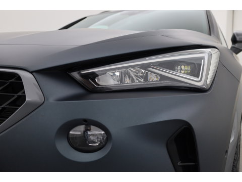 CUPRA Formentor 1.4 e-Hybrid VZ Performance | Rijklaar! | Adapt. Cruise | Camera + PDC | Stoel- Stuurverw. | All Season | 19'' | Navi