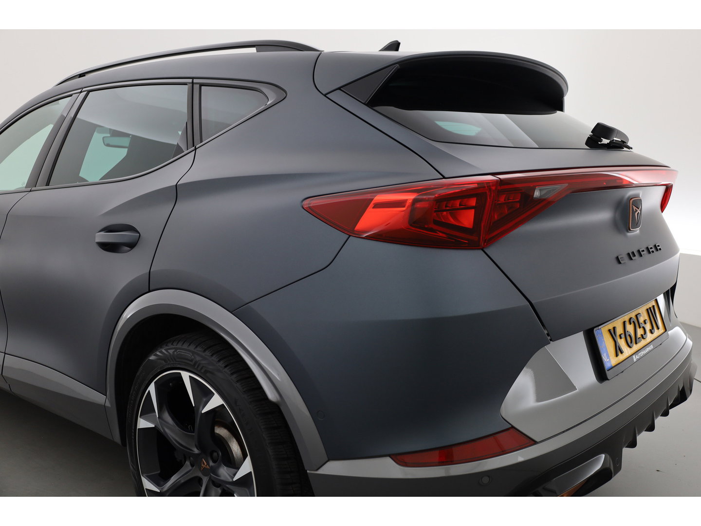 CUPRA Formentor 1.4 e-Hybrid VZ Performance | Rijklaar! | Adapt. Cruise | Camera + PDC | Stoel- Stuurverw. | All Season | 19'' | Navi