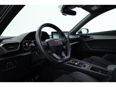 CUPRA Formentor 1.4 e-Hybrid VZ Performance | Rijklaar! | Adapt. Cruise | Camera + PDC | Stoel- Stuurverw. | All Season | 19'' | Navi