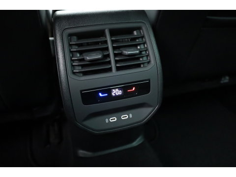 CUPRA Formentor 1.4 e-Hybrid VZ Performance | Rijklaar! | Adapt. Cruise | Camera + PDC | Stoel- Stuurverw. | All Season | 19'' | Navi