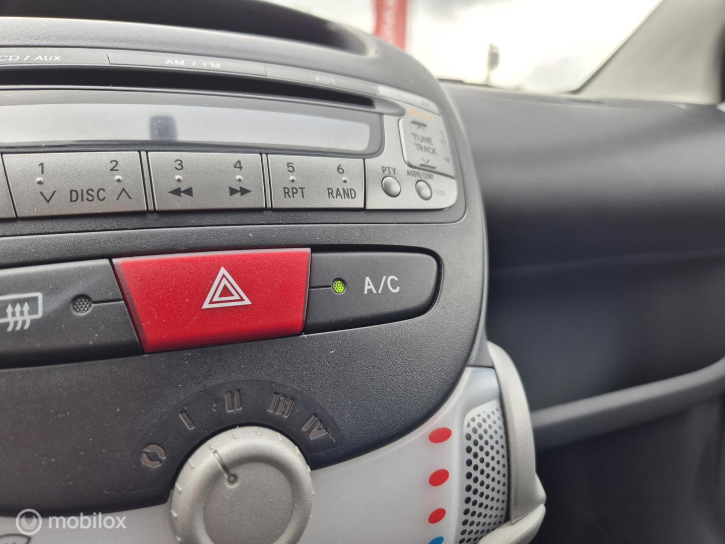 Peugeot 107 1.0-12V Millesim 200, Trekhaak, Airco, NAP, 5Drs