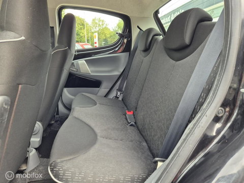 Peugeot 107 1.0-12V Millesim 200, Trekhaak, Airco, NAP, 5Drs