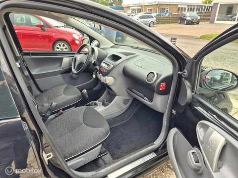 Peugeot 107 1.0-12V Millesim 200, Trekhaak, Airco, NAP, 5Drs