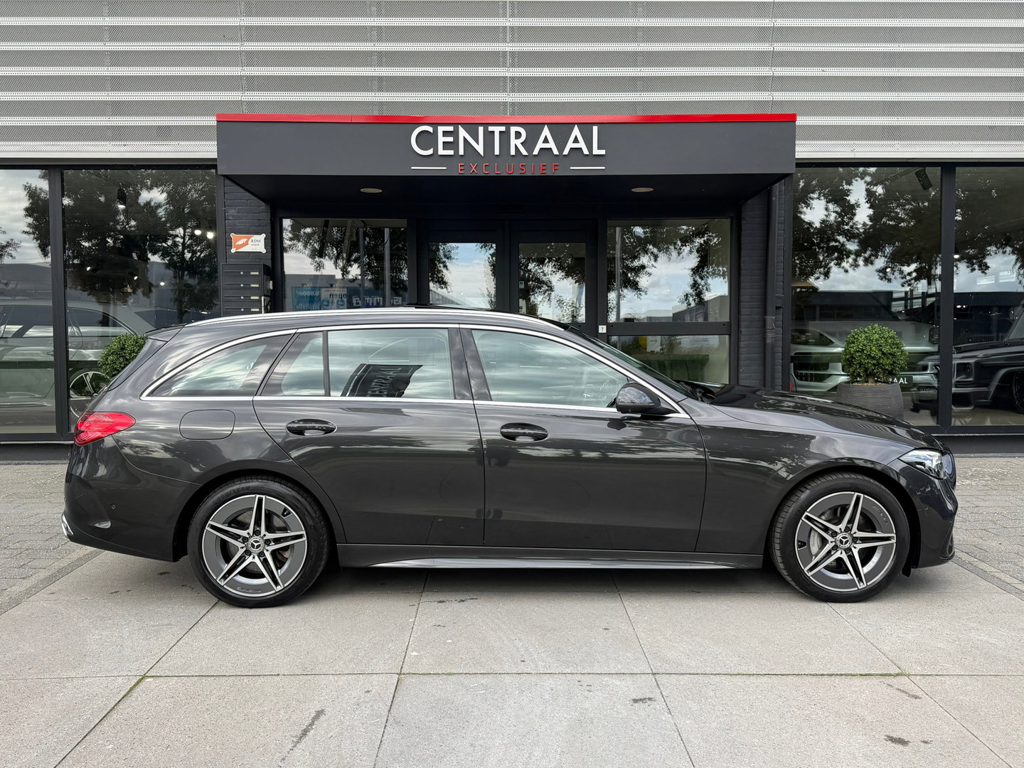 Mercedes-Benz C-Klasse Estate 300 e AMG Line 313PK Pano|Carplay|ACC|Hud|360Camera|Led