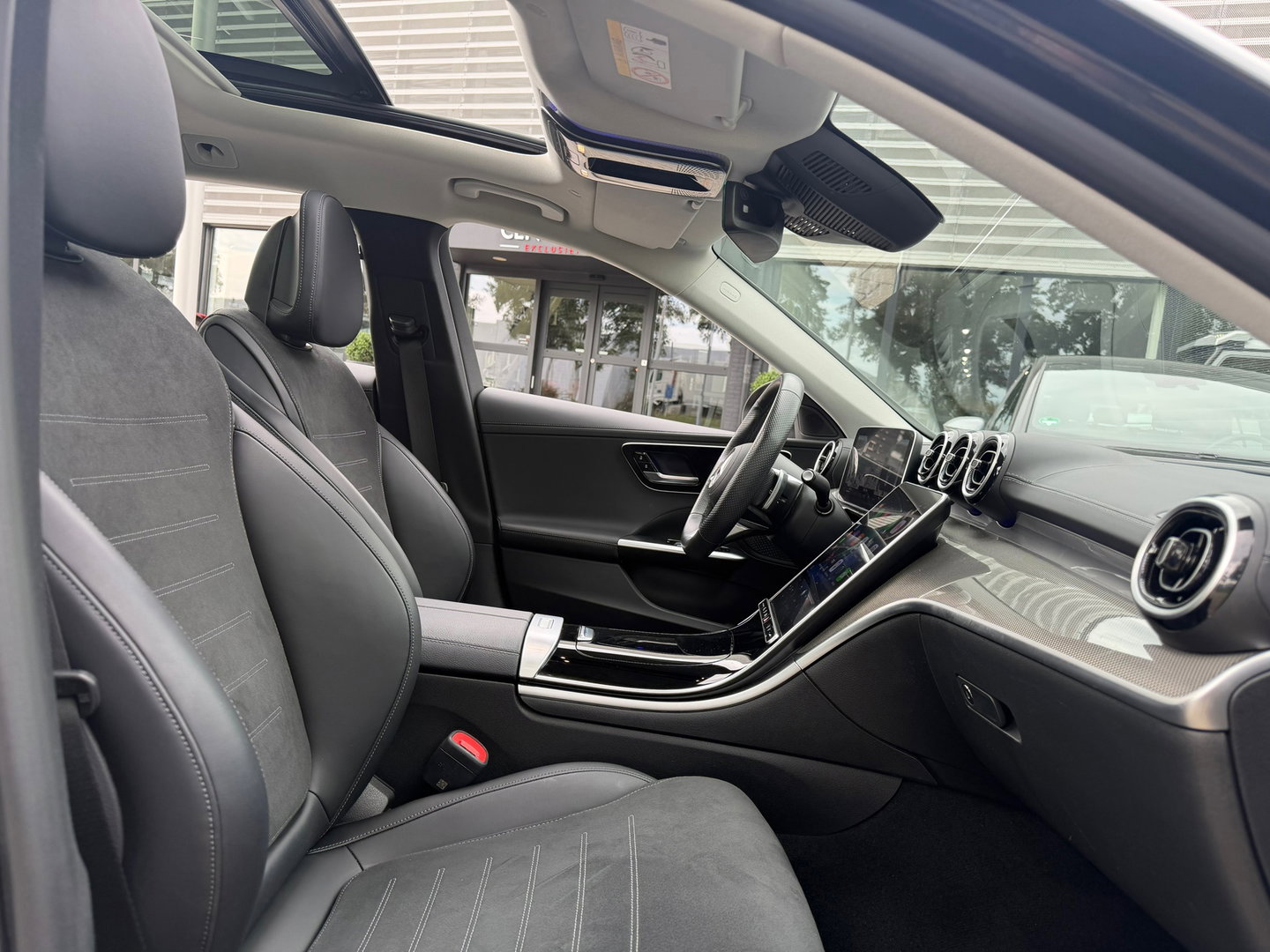 Mercedes-Benz C-Klasse Estate 300 e AMG Line 313PK Pano|Carplay|ACC|Hud|360Camera|Led