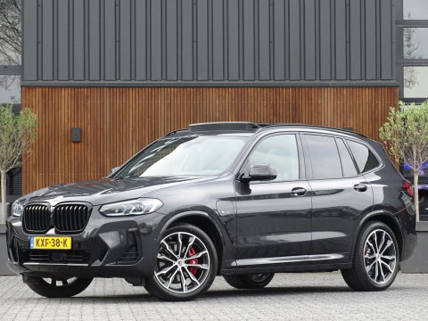 BMW X3 30e X-Drive 292PK M-Sport / M-Stoel / Harman Kardon / 360° / Laser / Pano