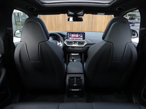 BMW X3 30e X-Drive 292PK M-Sport / M-Stoel / Harman Kardon / 360° / Laser / Pano