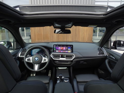 BMW X3 30e X-Drive 292PK M-Sport / M-Stoel / Harman Kardon / 360° / Laser / Pano