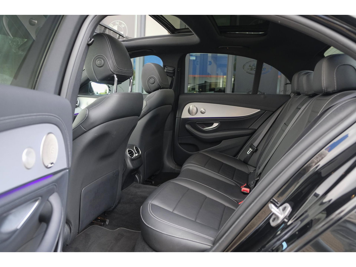 Mercedes-Benz E-Klasse E300e AMG 320pk Panoramadak Burmester Widescreen Leder NLauto 1e Eigenaar!