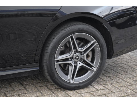 Mercedes-Benz E-Klasse E300e AMG 320pk Panoramadak Burmester Widescreen Leder NLauto 1e Eigenaar!