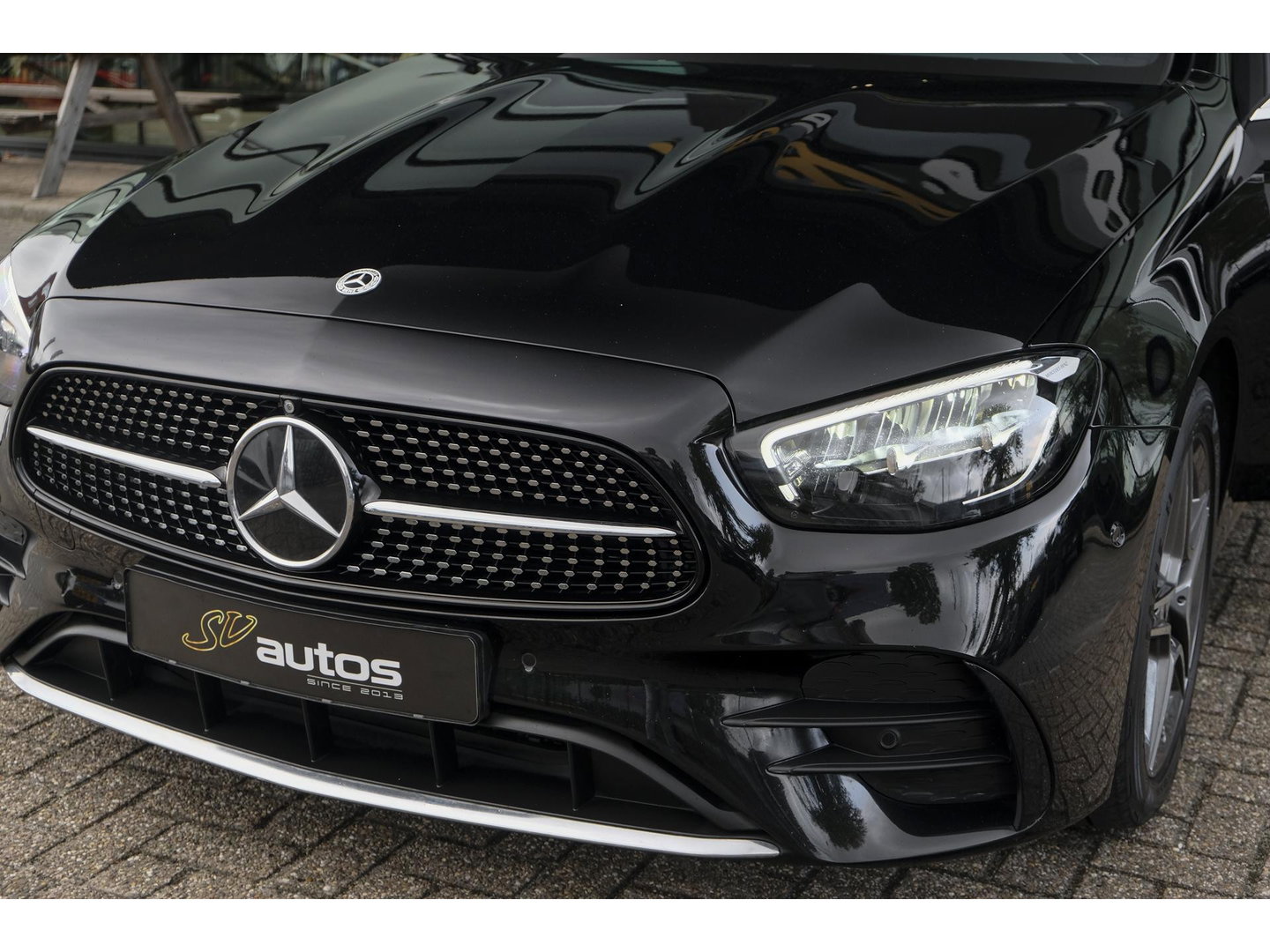 Mercedes-Benz E-Klasse E300e AMG 320pk Panoramadak Burmester Widescreen Leder NLauto 1e Eigenaar!