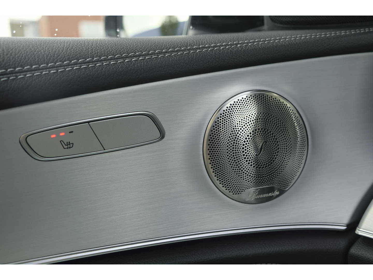 Mercedes-Benz E-Klasse E300e AMG 320pk Panoramadak Burmester Widescreen Leder NLauto 1e Eigenaar!