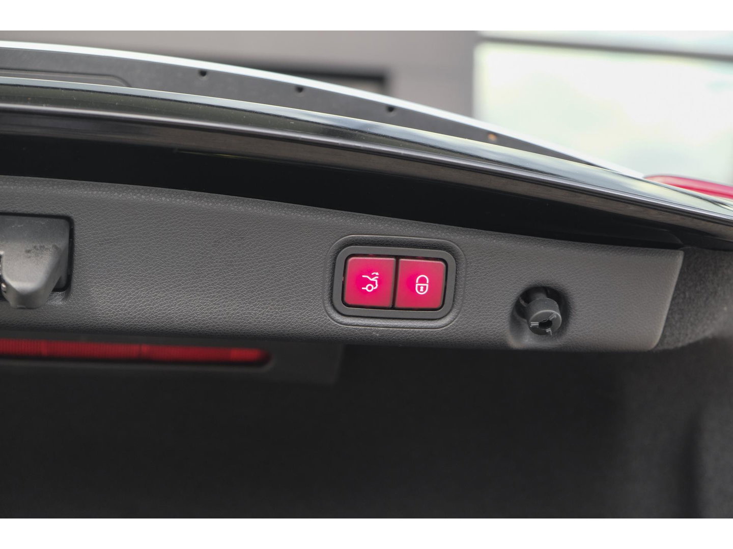 Mercedes-Benz E-Klasse E300e AMG 320pk Panoramadak Burmester Widescreen Leder NLauto 1e Eigenaar!