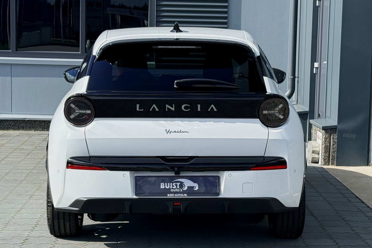 Lancia Ypsilon
