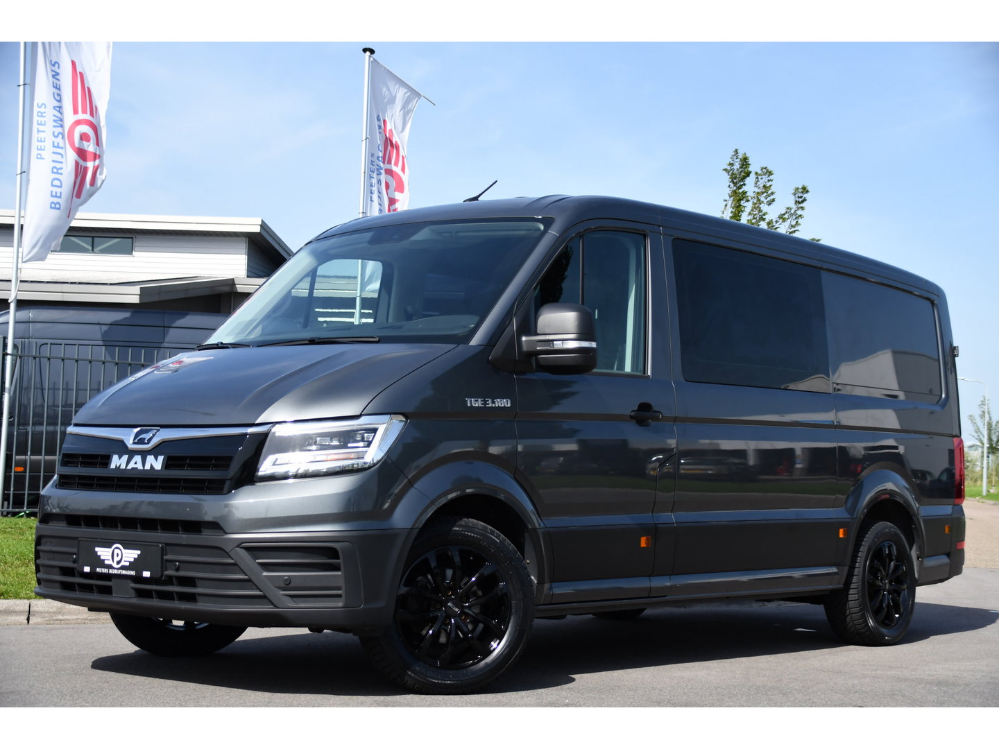 MAN TGE 3.180 35 2.0 L3H2 DC PB Edition Camera, Cruise, Carplay, LED, 177pk, Automaat, Sensoren, Multimedia, Uniek!