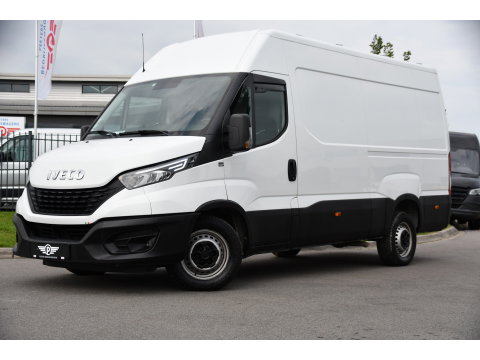 Iveco Daily 35C16V 2.3 352 H2 Edition Camera, Cruise, Airco, 3500kg Trekhaak, LED, Clima ,Radio, 160pk, Uniek!
