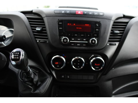 Iveco Daily 35C16V 2.3 352 H2 Edition Camera, Cruise, Airco, 3500kg Trekhaak, LED, Clima ,Radio, 160pk, Uniek!