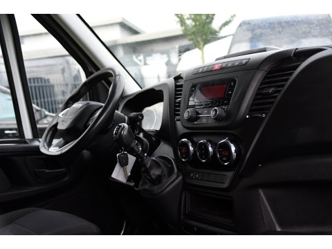 Iveco Daily 35C16V 2.3 352 H2 Edition Camera, Cruise, Airco, 3500kg Trekhaak, LED, Clima ,Radio, 160pk, Uniek!