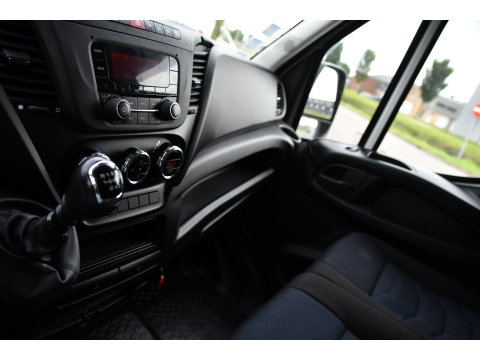 Iveco Daily 35C16V 2.3 352 H2 Edition Camera, Cruise, Airco, 3500kg Trekhaak, LED, Clima ,Radio, 160pk, Uniek!