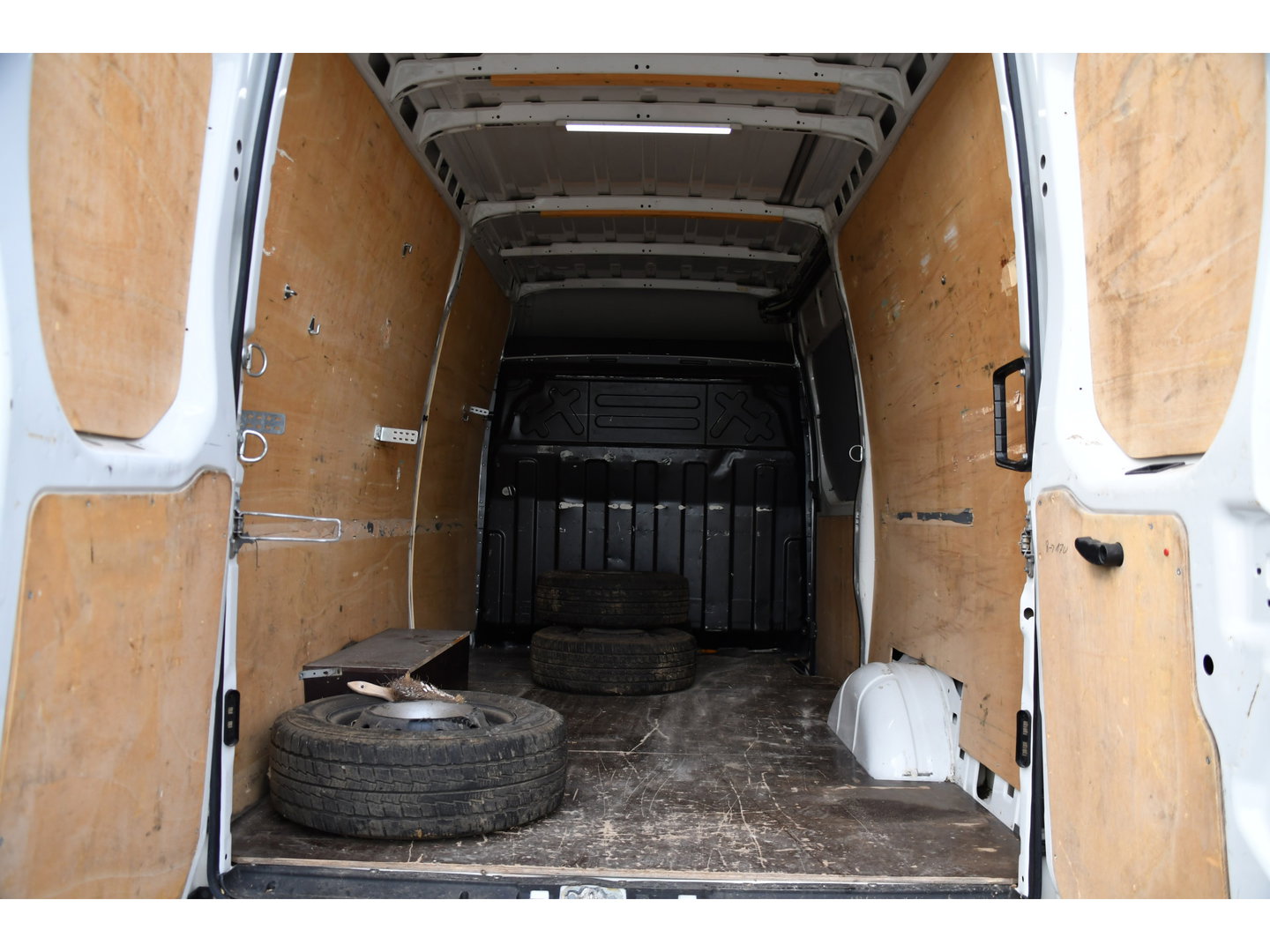 Iveco Daily 35C16V 2.3 352 H2 Edition Camera, Cruise, Airco, 3500kg Trekhaak, LED, Clima ,Radio, 160pk, Uniek!