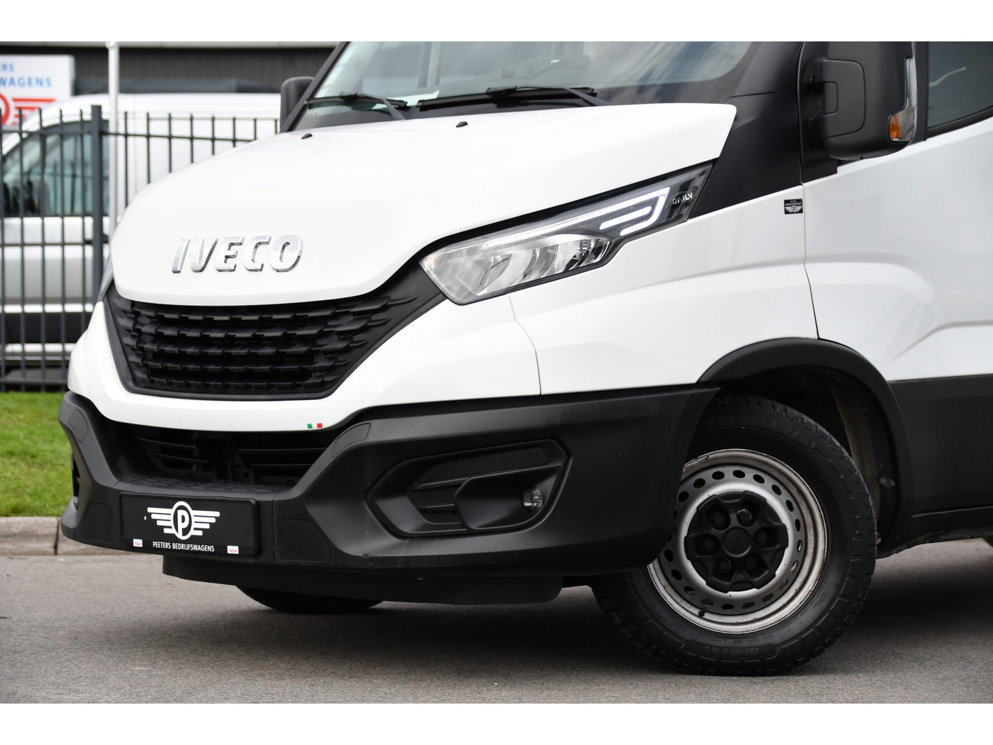 Iveco Daily 35C16V 2.3 352 H2 Edition Camera, Cruise, Airco, 3500kg Trekhaak, LED, Clima ,Radio, 160pk, Uniek!