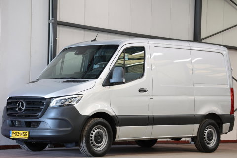 Mercedes-Benz Sprinter 317 L1H1 170PK 2000KG TREKVERMOGEN