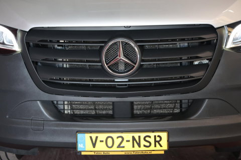 Mercedes-Benz Sprinter 317 L1H1 170PK 2000KG TREKVERMOGEN