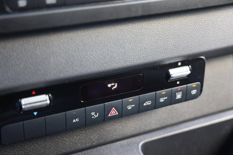 Mercedes-Benz Sprinter 317 L1H1 170PK 2000KG TREKVERMOGEN