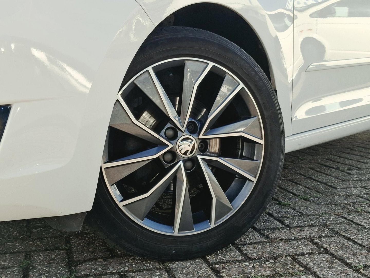 Škoda Rapid Spaceback 1.0 TSI Greentech Drive ** NET BINNENGEKOMEN | PANO | CRUISE | STOELVERWARMING | TREKHAAK