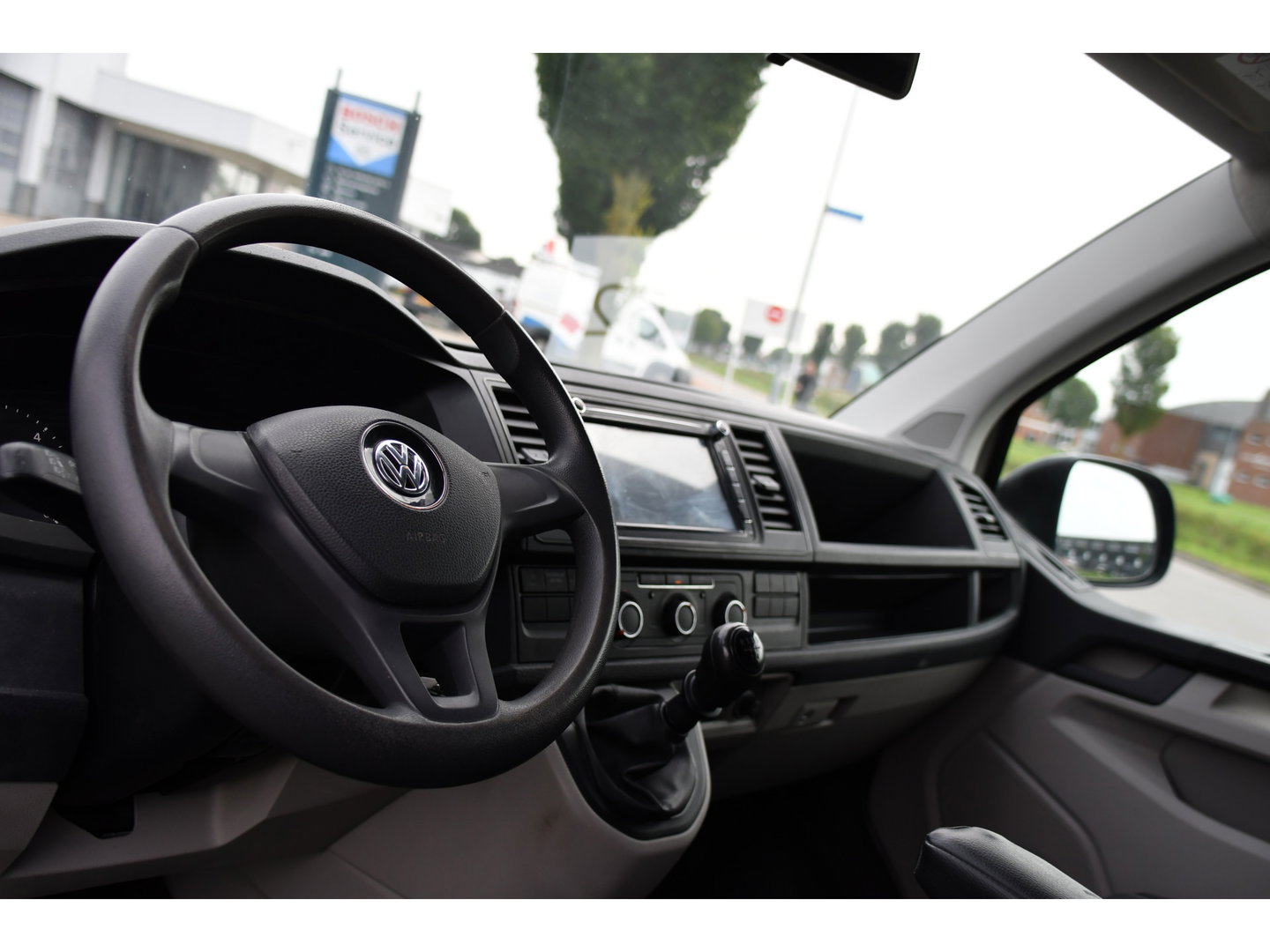 Volkswagen Transporter 2.0 TDI L1H1 PB Edition Camera, Airco, Trekhaak, Multimedia, 85pk, Radio, Uniek!