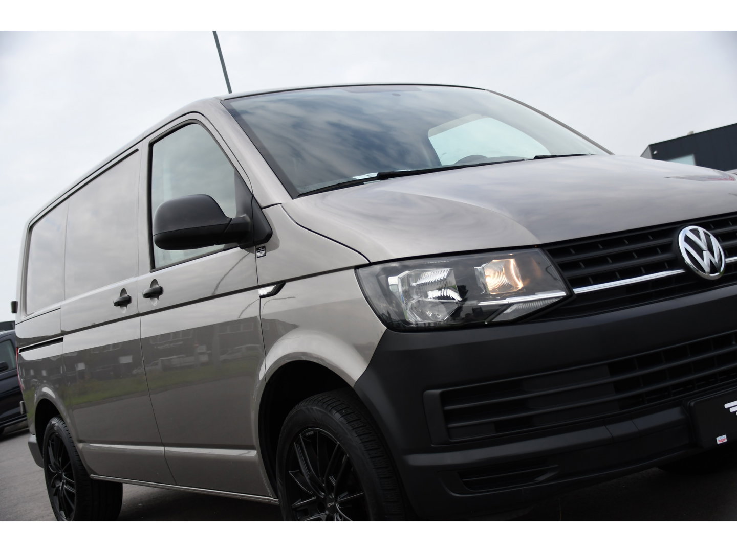 Volkswagen Transporter 2.0 TDI L1H1 PB Edition Camera, Airco, Trekhaak, Multimedia, 85pk, Radio, Uniek!