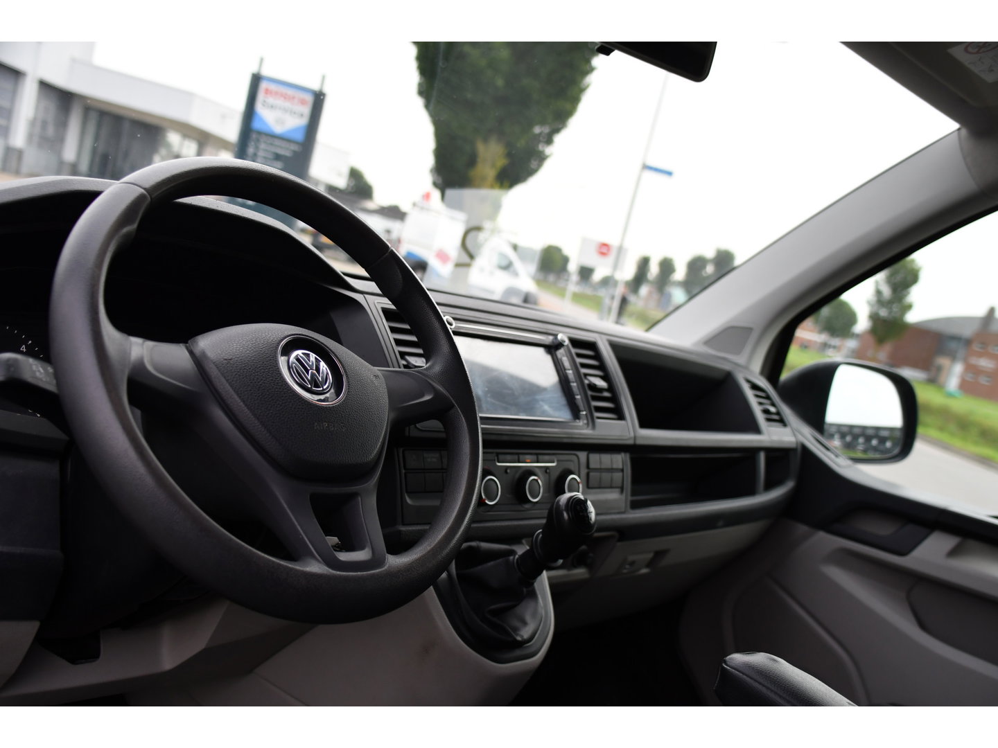 Volkswagen Transporter 2.0 TDI L1H1 PB Edition Camera, Airco, Trekhaak, Multimedia, 85pk, Radio, Uniek!