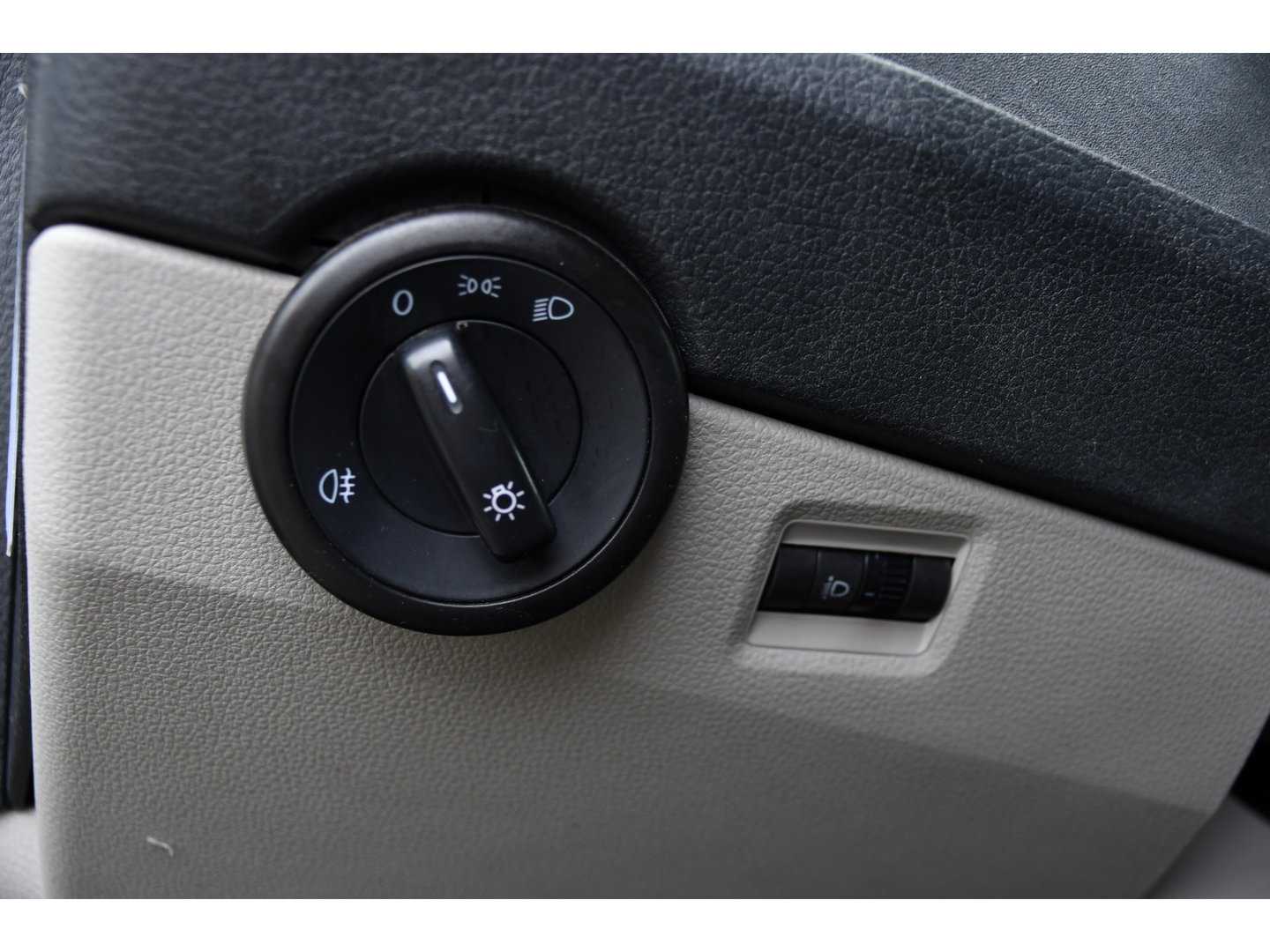 Volkswagen Transporter 2.0 TDI L1H1 PB Edition Camera, Airco, Trekhaak, Multimedia, 85pk, Radio, Uniek!