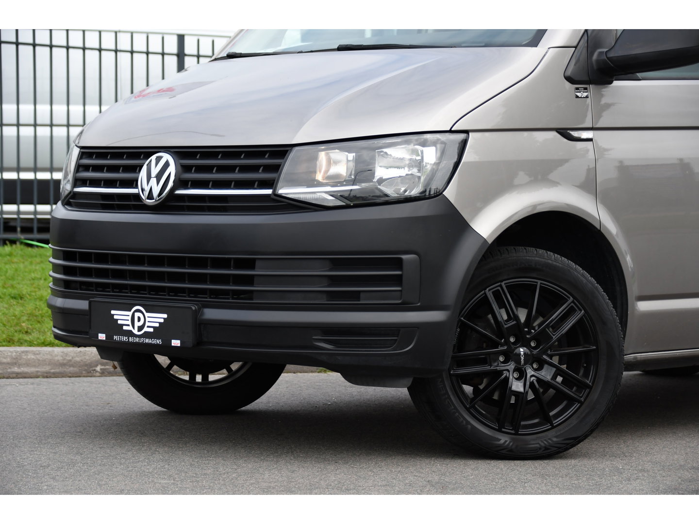 Volkswagen Transporter 2.0 TDI L1H1 PB Edition Camera, Airco, Trekhaak, Multimedia, 85pk, Radio, Uniek!