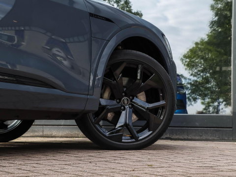 Audi Q8 e-tron 55 quattro S Edition 115 kWh 23 Inch | NL-auto | SoH 98%