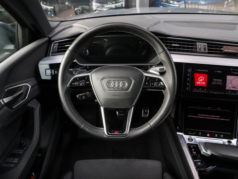 Audi Q8 e-tron 55 quattro S Edition 115 kWh 23 Inch | NL-auto | SoH 98%
